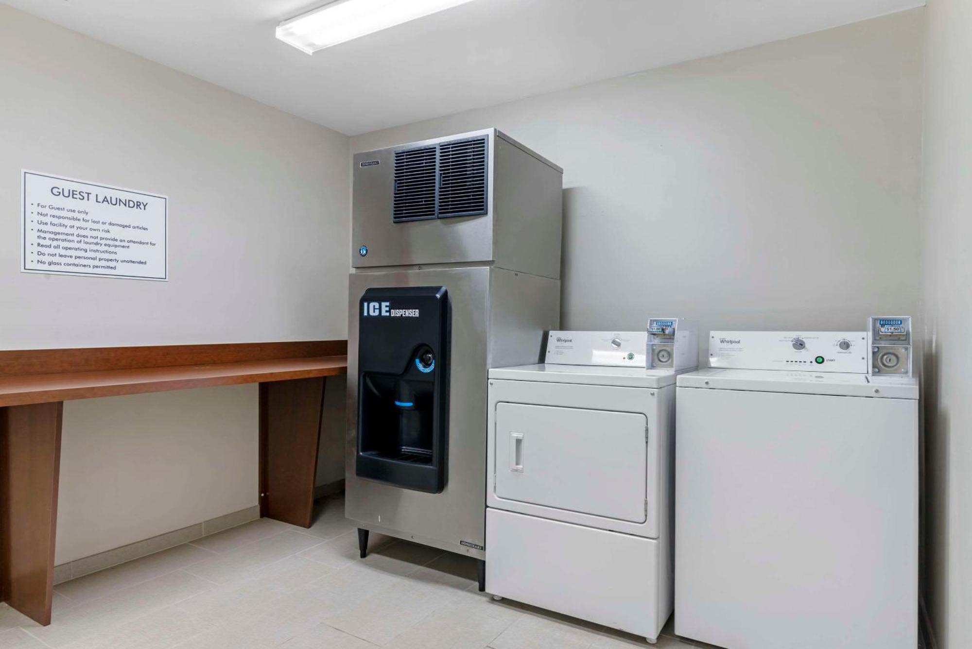 Comfort Inn & Suites Brunswick Dış mekan fotoğraf