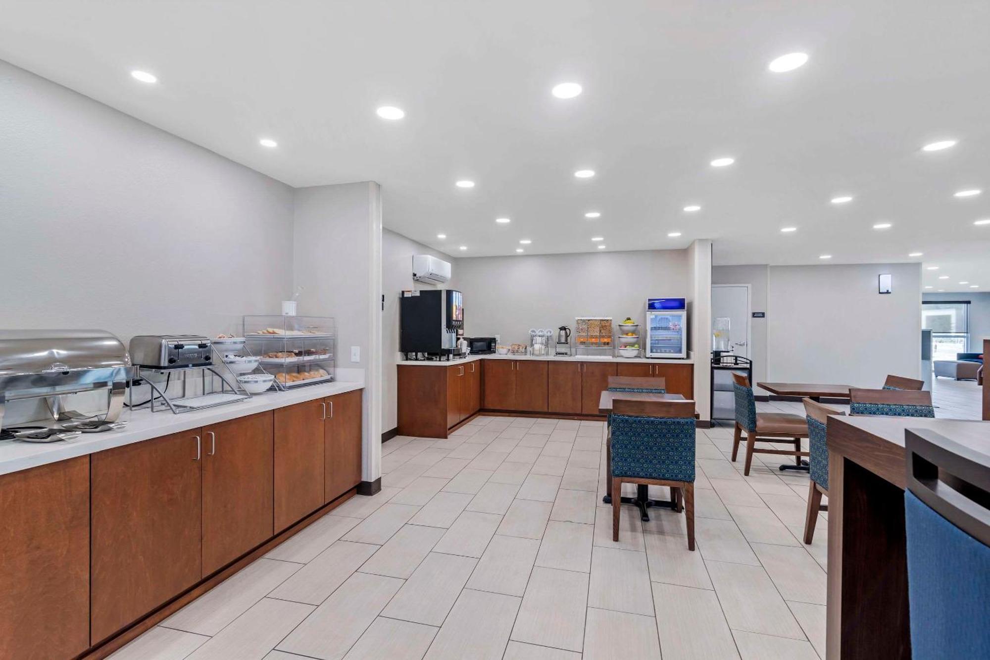 Comfort Inn & Suites Brunswick Dış mekan fotoğraf
