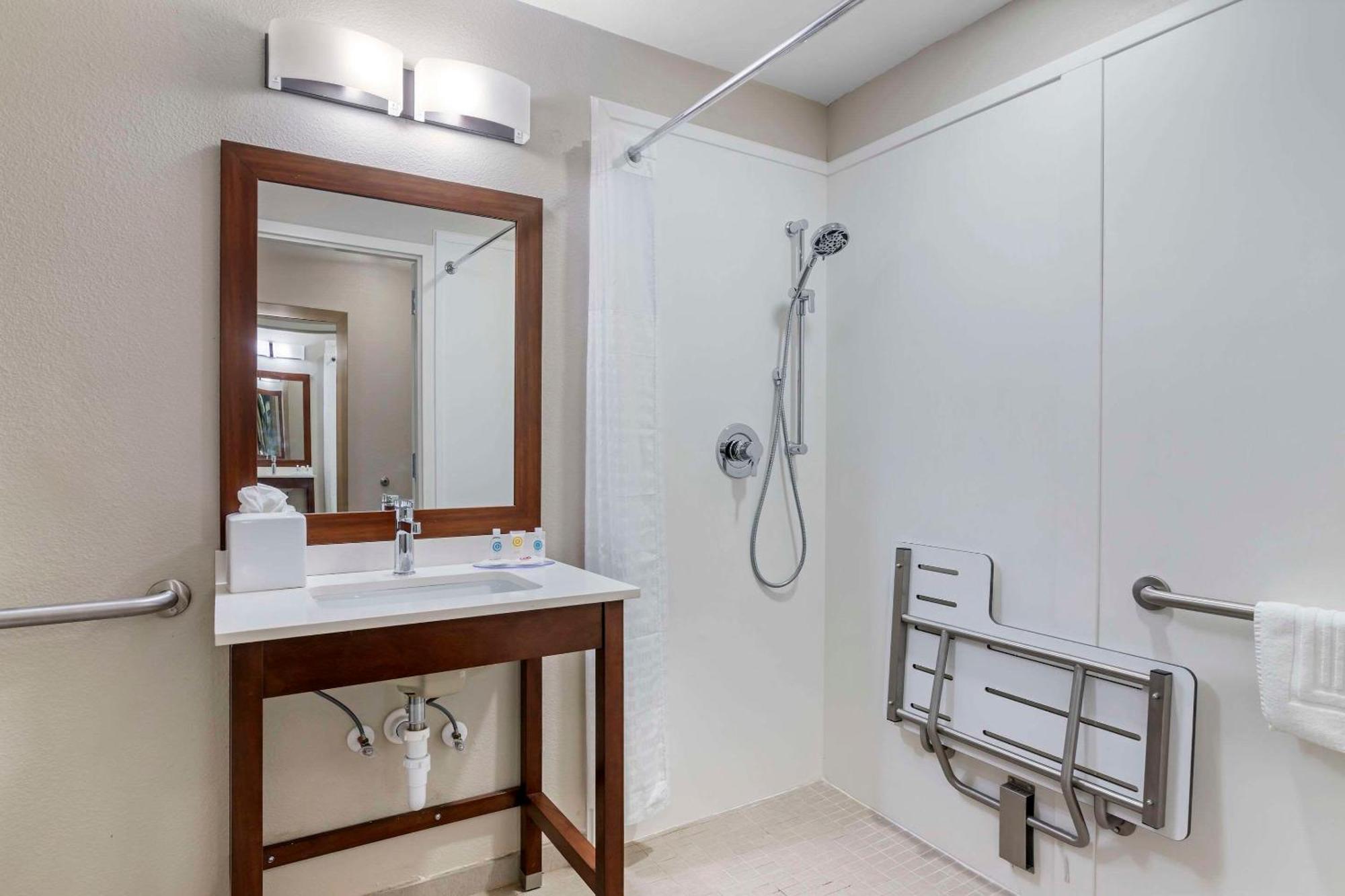 Comfort Inn & Suites Brunswick Dış mekan fotoğraf