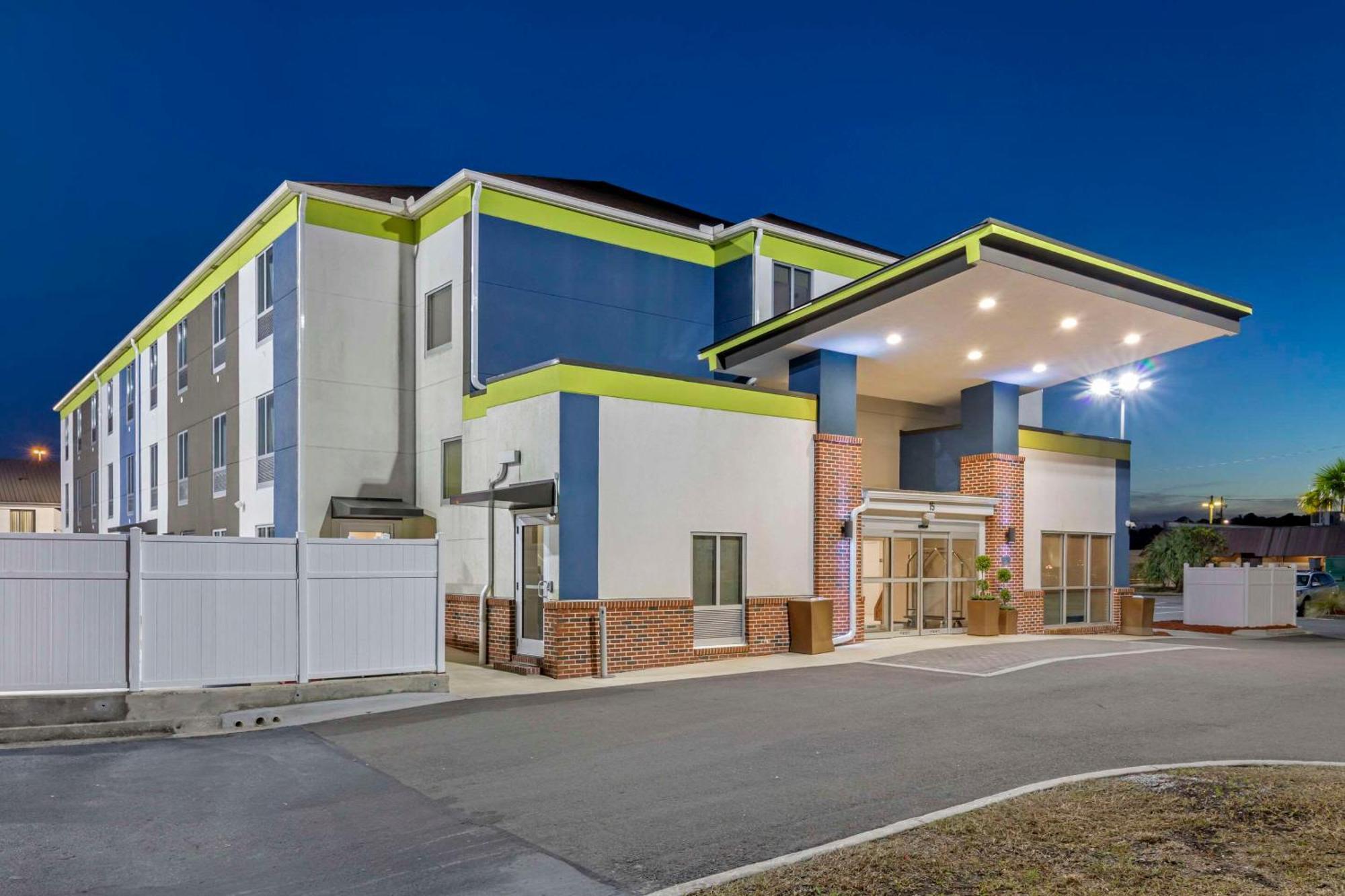 Comfort Inn & Suites Brunswick Dış mekan fotoğraf